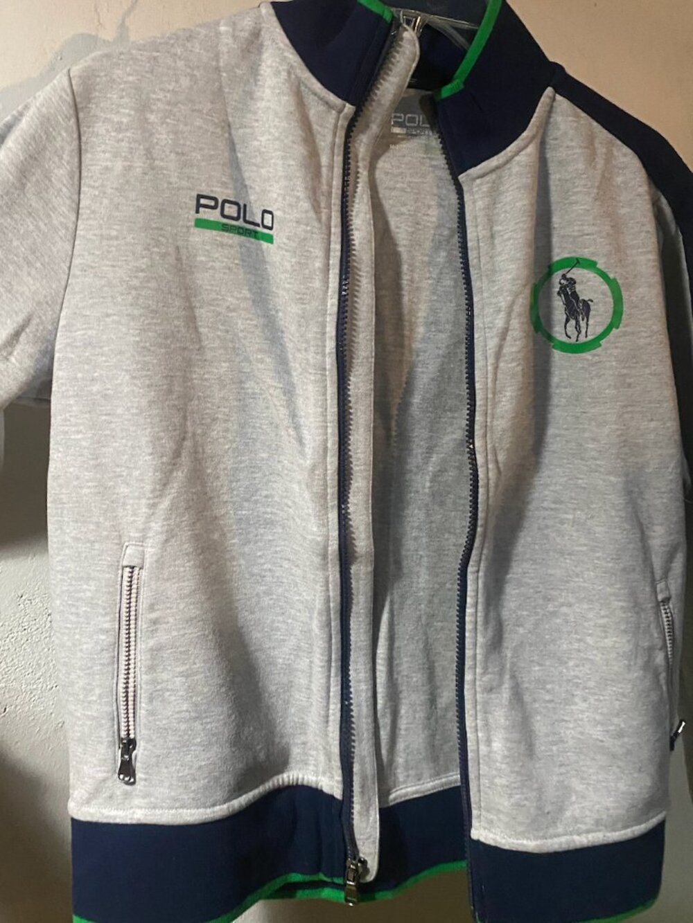 Polo zip sweatshirt Boys size M(10/12)